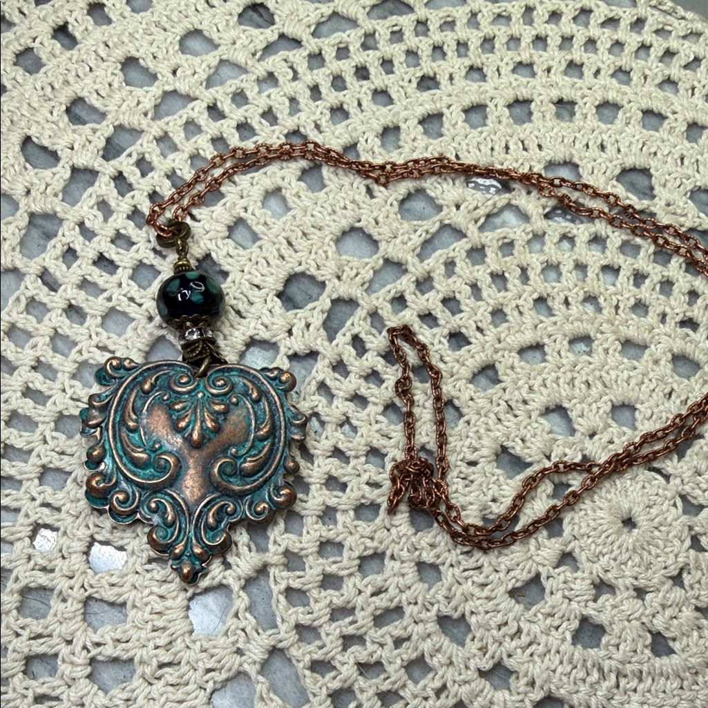 Vintage Style Heart  Glass Pendant Necklace